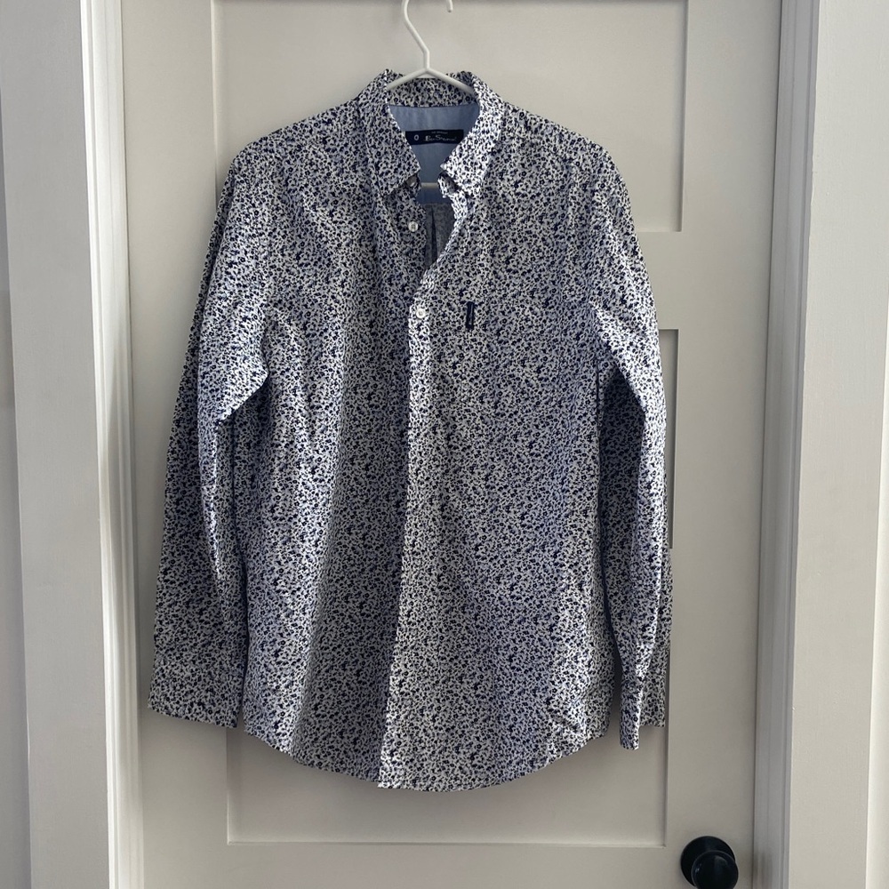 Ben Sherman White and Blue Patterned Shirt NWOT​​
